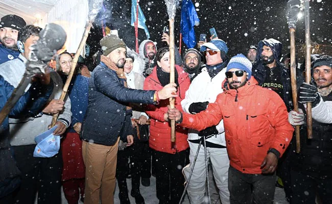 The third edition of the Khelo India Winter Games began in Gulmarg, Jammu and Kashmir.